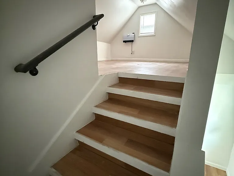163 S Main St — Photo 20
