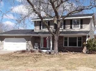 10830 38th Pl N, Plymouth, MN 55441