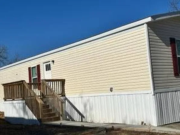 696 Tara Rd, Jonesboro, GA 30238