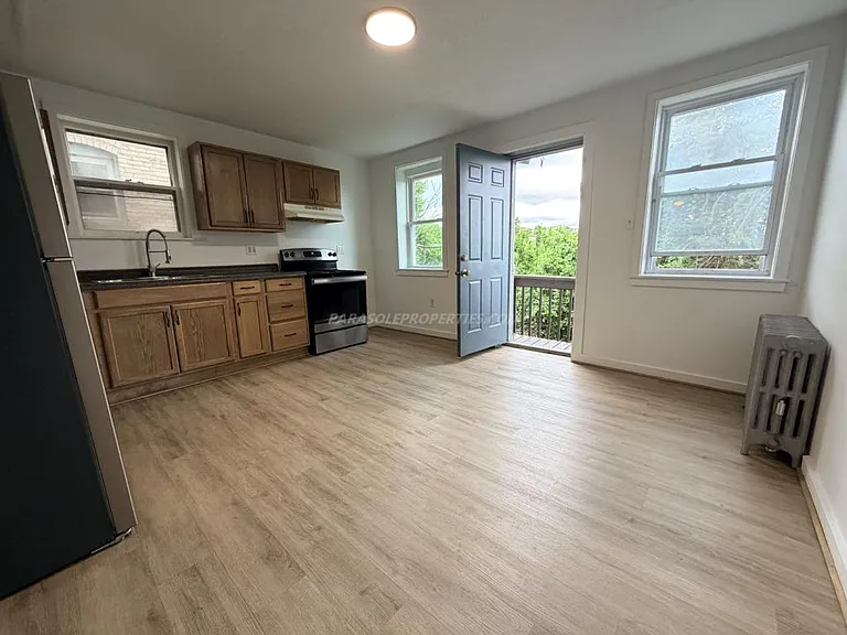 1414 Linden St — Photo 10