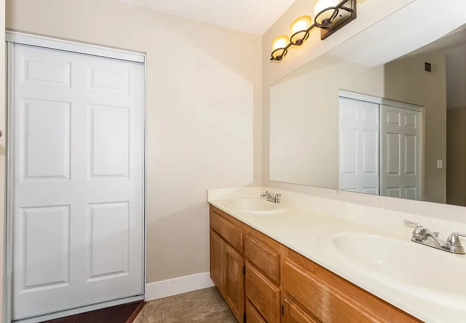 8444 Bramble Bush Cir