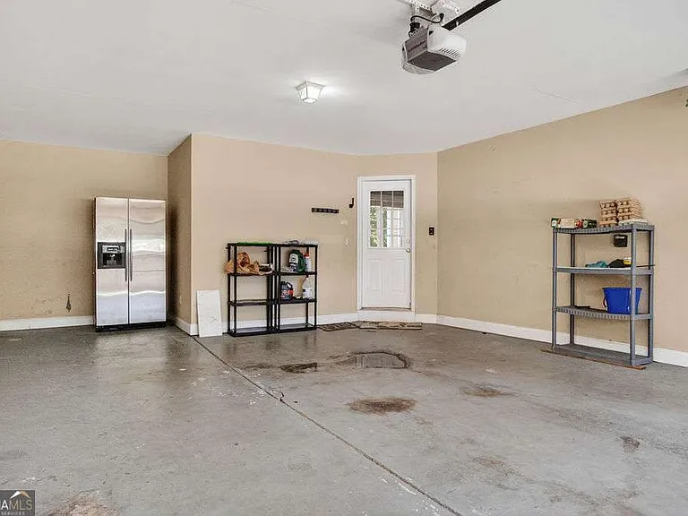 354 E Creek Bnd — Photo 41