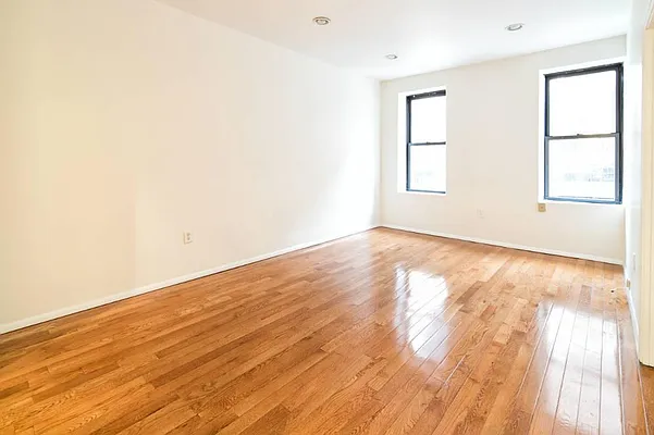 Rented by Town Residential | media 4