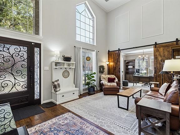 3rd image of 317 Crooked Tree Ct