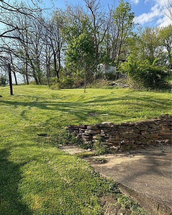 2nd image of 235 Reed Ave