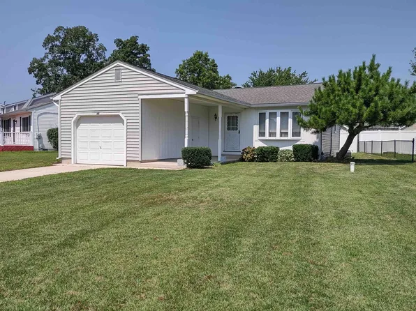 17 Village Rd, Villas, NJ 08251