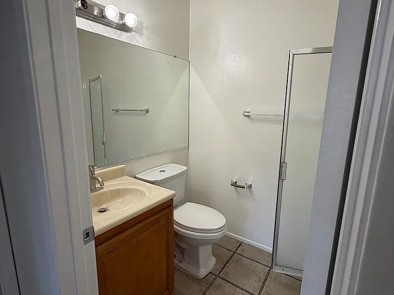 9131 Burnet Ave — Photo 14