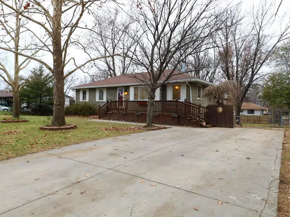 907 Thompson St, Emporia, KS 66801