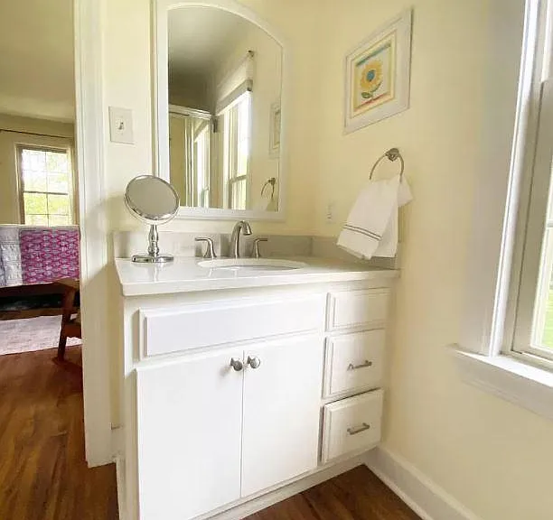 295 Sugartown Rd — Photo 10