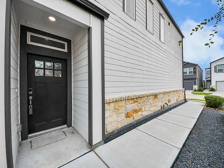 3830 Glossy Lake Dr — Photo 5