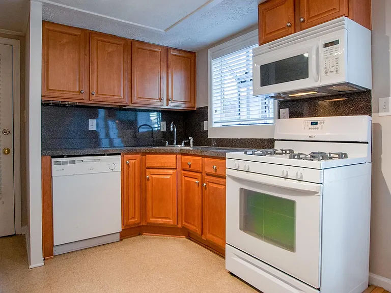 2030 Defoor Ave NW #B01 — Photo 3
