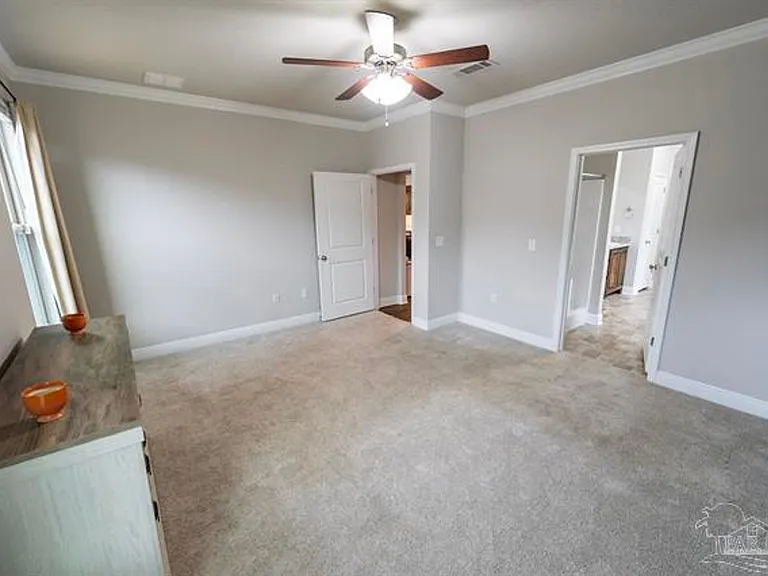 1060 Bretts Way — Photo 11