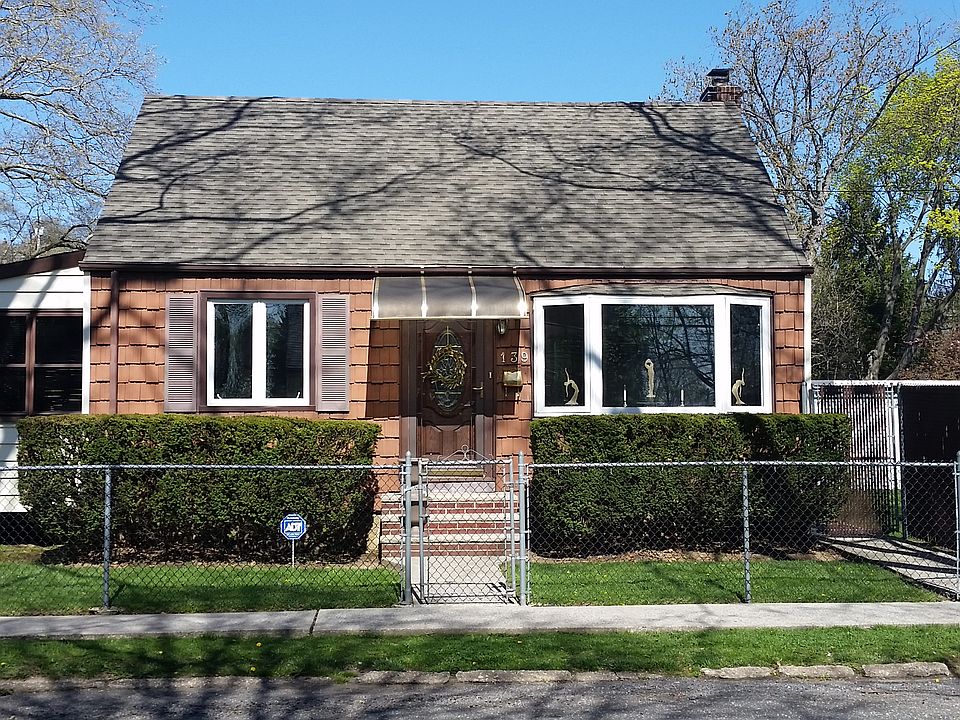 1st image of 139 Jefferson St