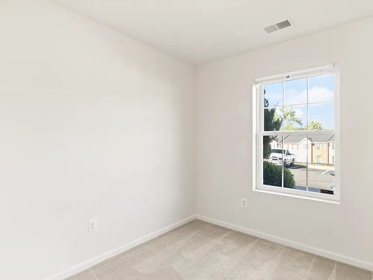 293 Kirby St — Photo 5