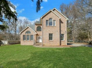 62 E Crescent Ave, Mahwah Twp., NJ 07430
