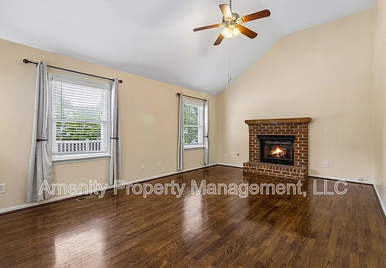 1012 Austenwood Ct — Photo 19