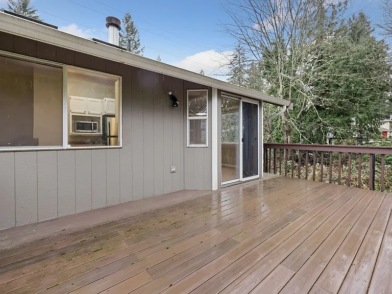 1012 Irving St SW — Photo 28
