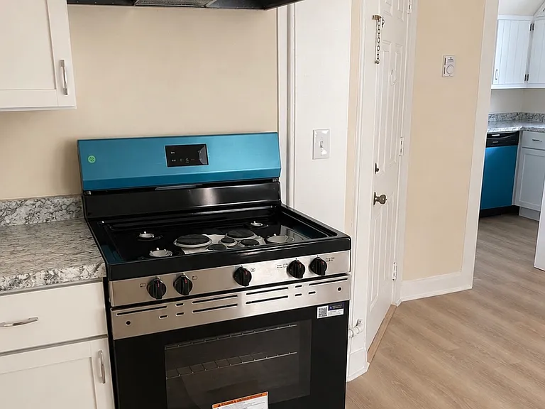 14 George St #3 — Photo 2