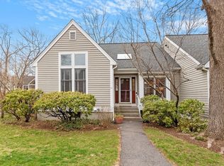 34 Brewster Ln, Acton, MA 01720