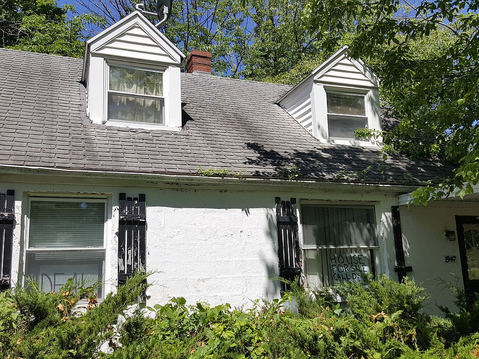 1st image of 1947 Kensington Dr