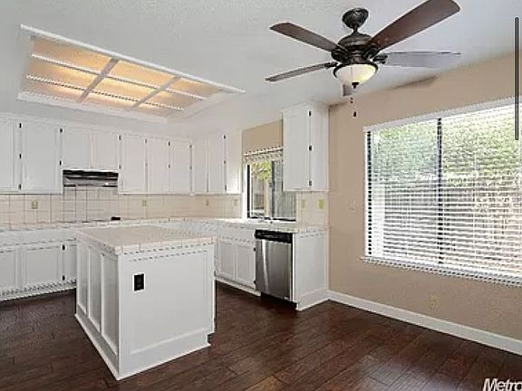 5th image of 405 Bremerton Ct