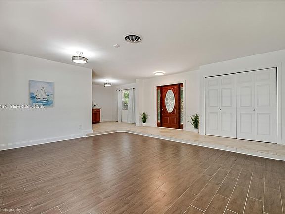 4th image of 15700 SW 87th Ave