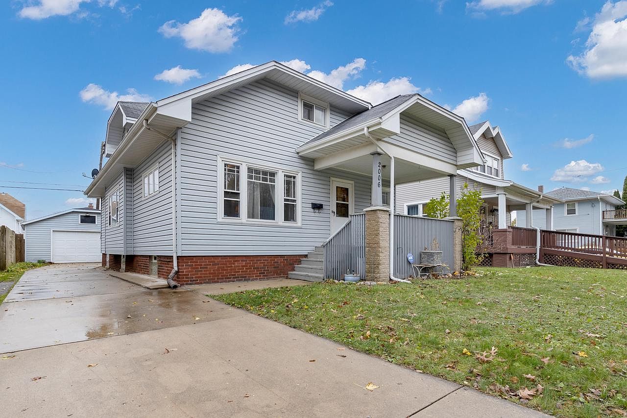 Crestview Racine Wi 2006 Grand AVENUE, Racine, WI 53403 | Zillow