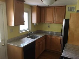 92 Oak St, Natick, MA 01760