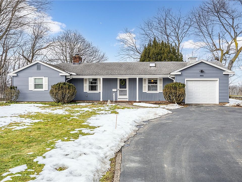 1st image of 3931 Saint Paul Blvd