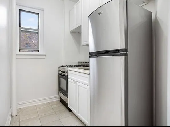 79-01 35th Avenue image 6 of 10