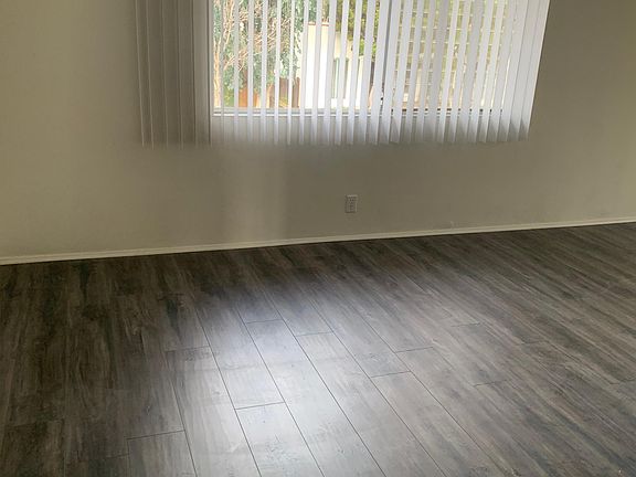 3rd image of 342 Temple Ave APT 6