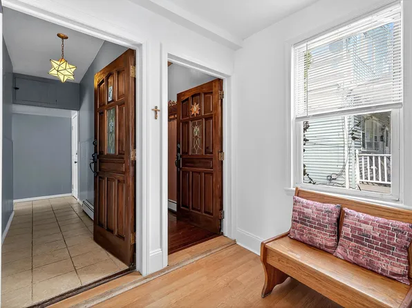 687 Avenue East image 4 of 32