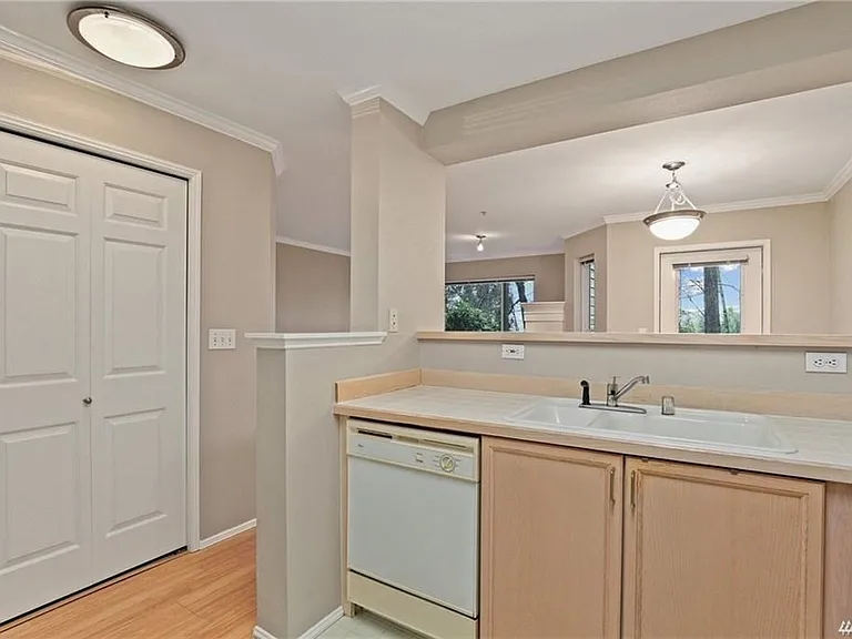 5000 NW Village Park Dr #B114 — Photo 8
