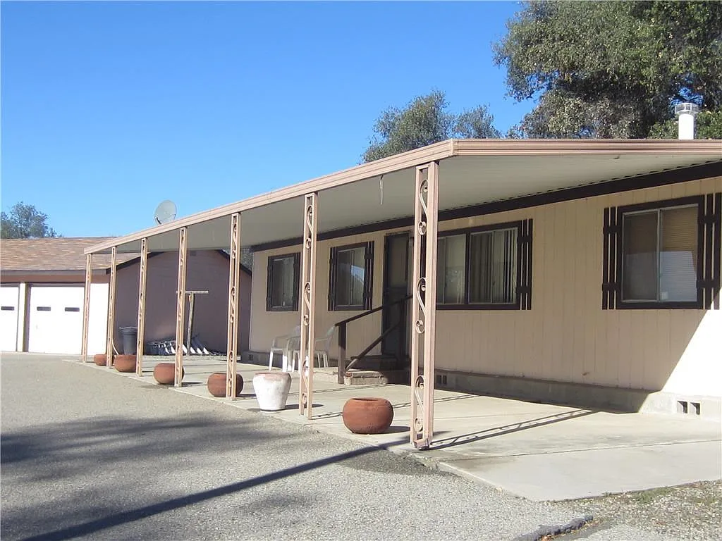 45691 Carter Creek Rd photo 1