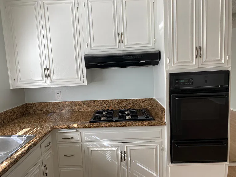 5354 Lindley Ave #305 — Photo 8