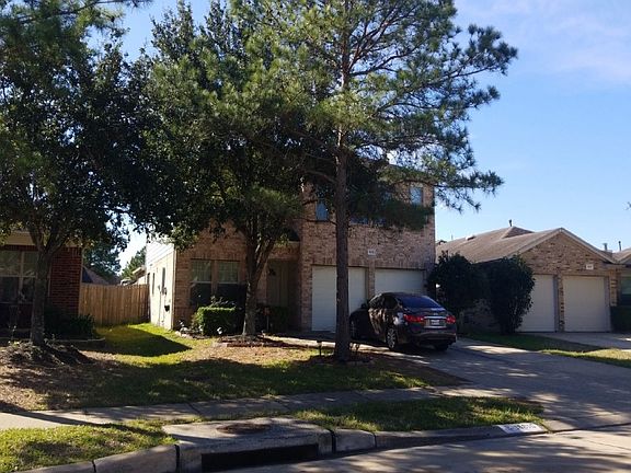 3rd image of 16615 Grenada Falls Dr