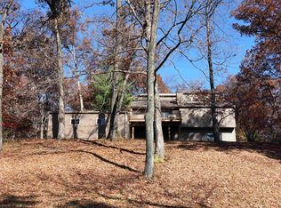 1073 Macomb Rd, Galesburg, IL 61401