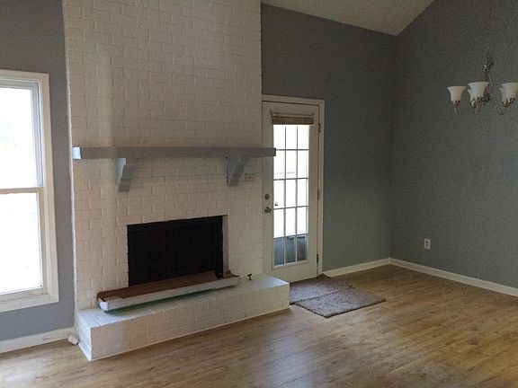 2nd image of 1004 Afton Way SE