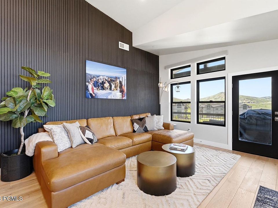 1st image of 1169 W Helling Cir #304