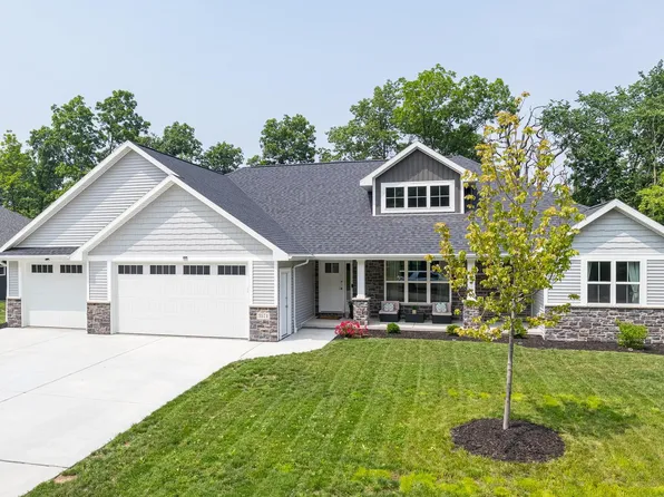 3571 Glen Oaks Pass, Green Bay, WI 54311
