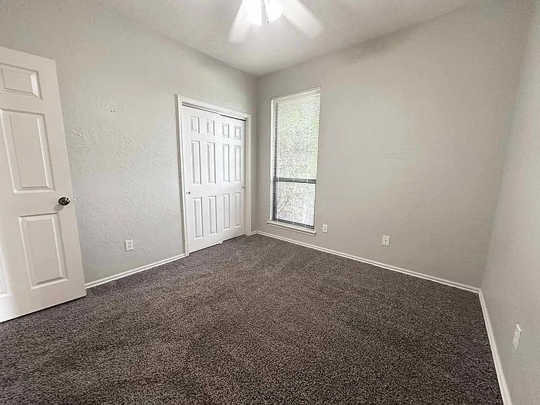 10000 Shadowview Dr — Photo 14