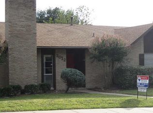 2012 Chestnut Rd, Carrollton, TX 75007