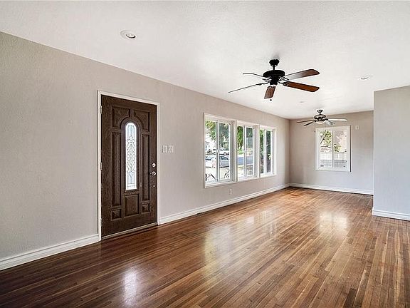 4th image of 2034 Vancouver Ave