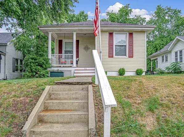 410 S 11th St, Belleville, IL 62220