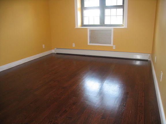 3rd image of 2578 38th St APT 4