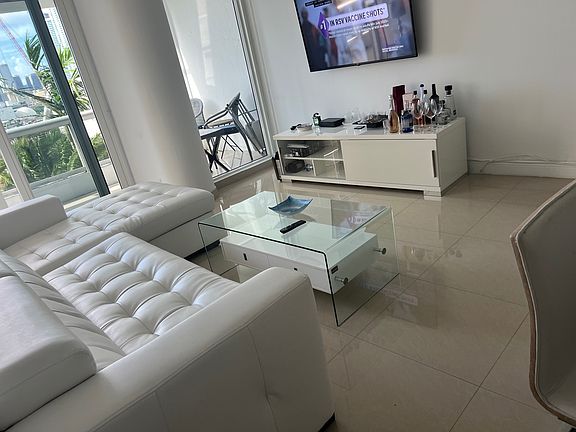 4th image of 1717 N Bayshore Dr #1353
