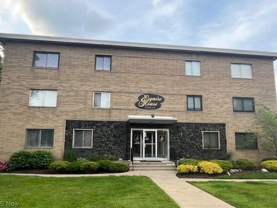 20312 Lorain Rd APT 316, Fairview Park, OH, 44126
