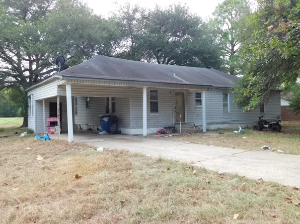 1643 Walnut Rd, Springhill, LA 71075