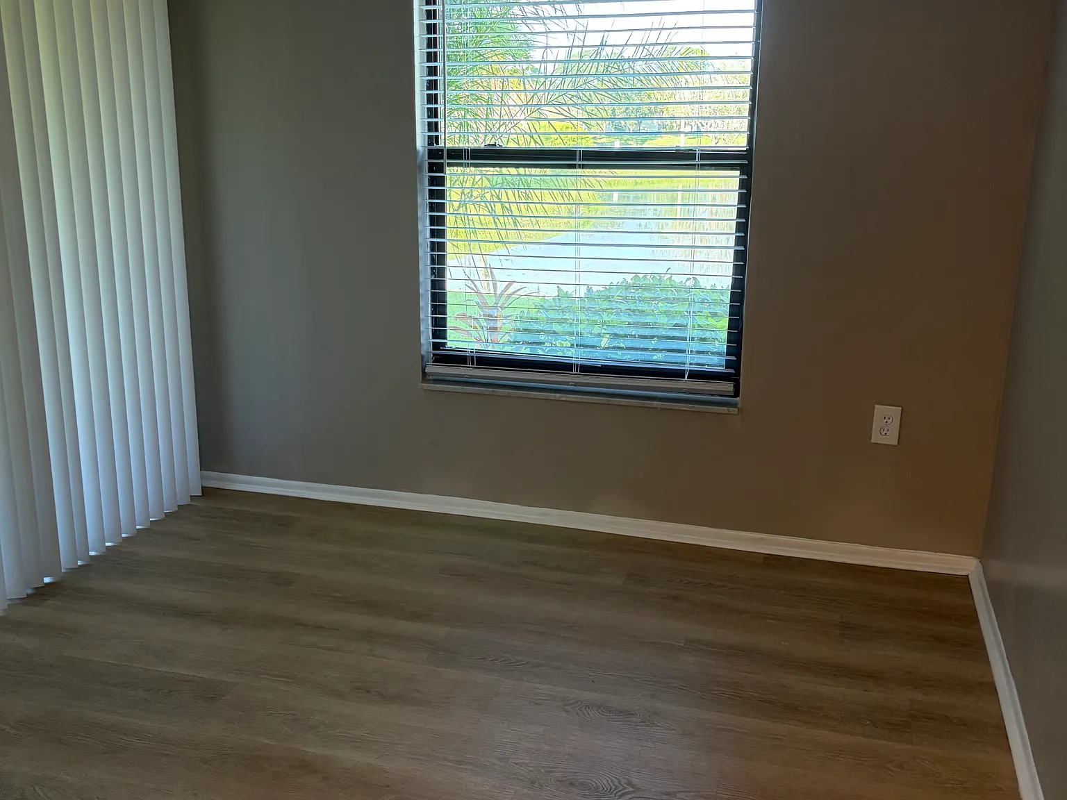 2 bed, 948 sqft, $1,750 — Photo 4