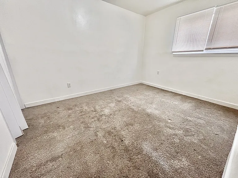 17381 Charest Ave — Photo 15